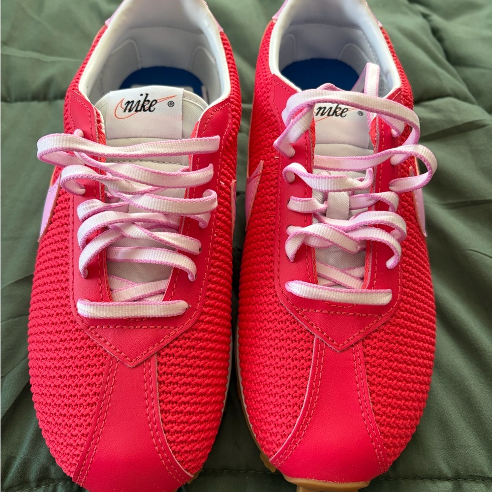 Nike women’s court sneakers